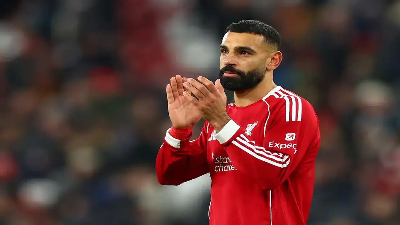 لماذا تحول رحيل محمد صلاح عن ليفربول إلى احتمال كبير بحلول 2026؟